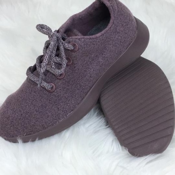 ❤️Host Pick❤️NWT RARE Purple Plum Runners - Picture 4 of 5